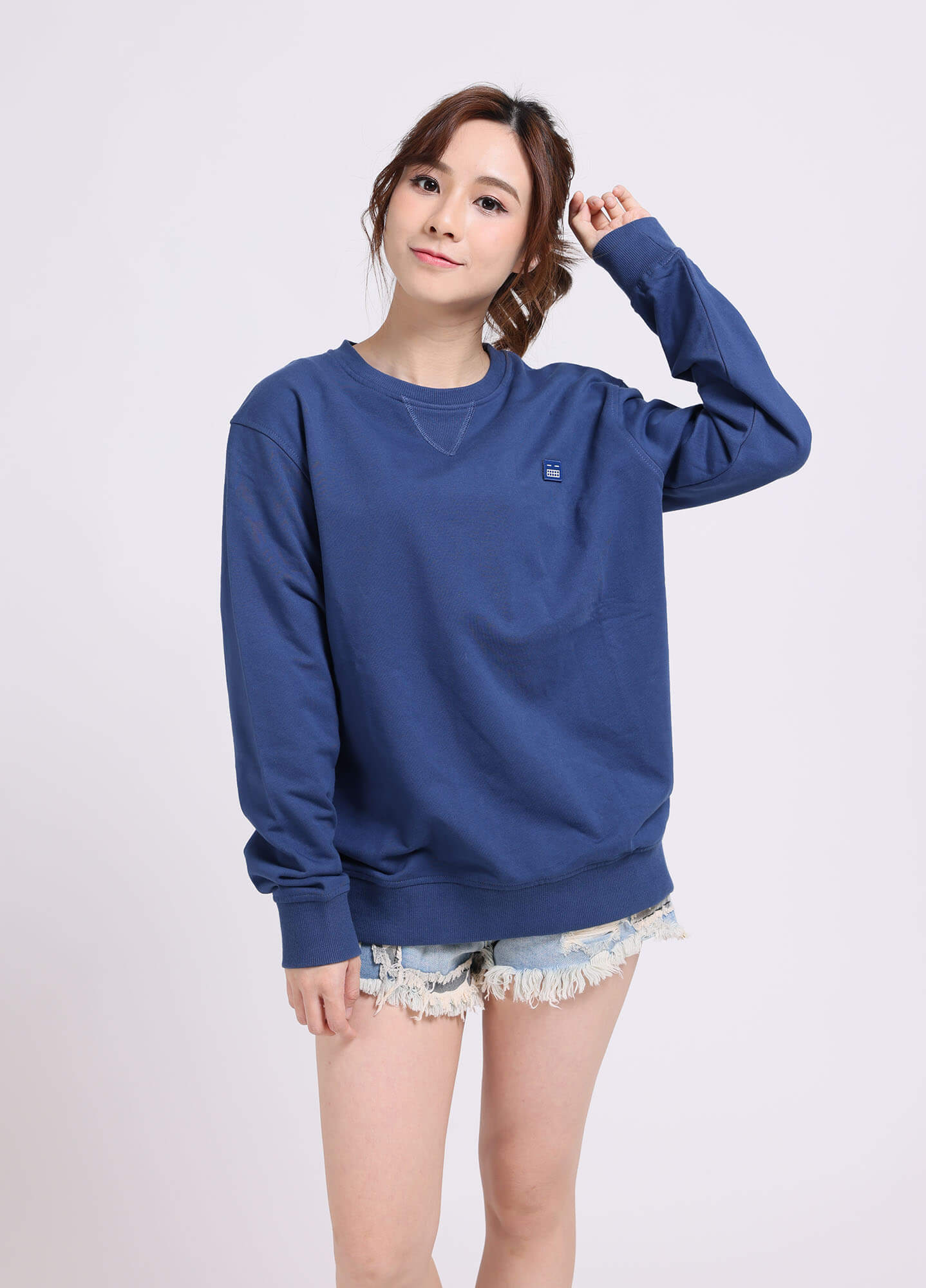 訂制衣服, 訂制衣服香港, Zenus Uniform -model in blue hoodie